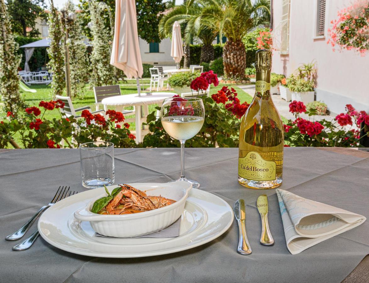 Hotel Ambra Forte dei Marmi Ngoại thất bức ảnh
